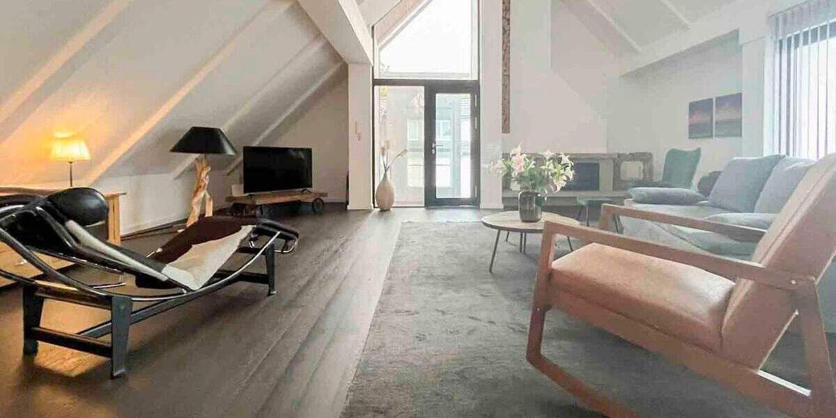 Exklusives Penthouse mit Galerie, Kamin, Garage und eigenem Aufzug in Essen-Rüttenscheid 3 zimmer