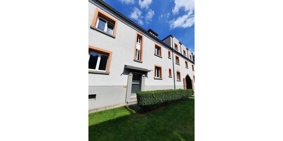 Dachgeschoßwohnung Essen Stadtbezirk V - 3.5 Zimmer, 67 m&sup2;, 619&euro; | Angebot:25050819