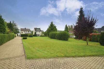 Grundstück zu verkaufen in Troisdorf-Spich 649.000 € 1134 m²
