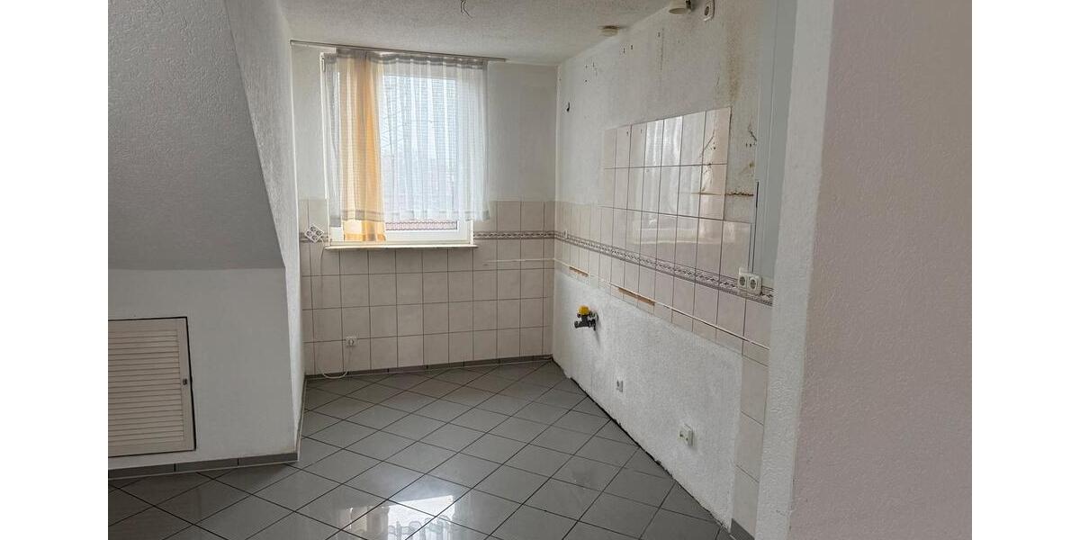 Dachgeschoßwohnung Essen Stadtbezirk IV - 4 Zimmer, 82 m&sup2;, 920&euro; | Angebot:25208263