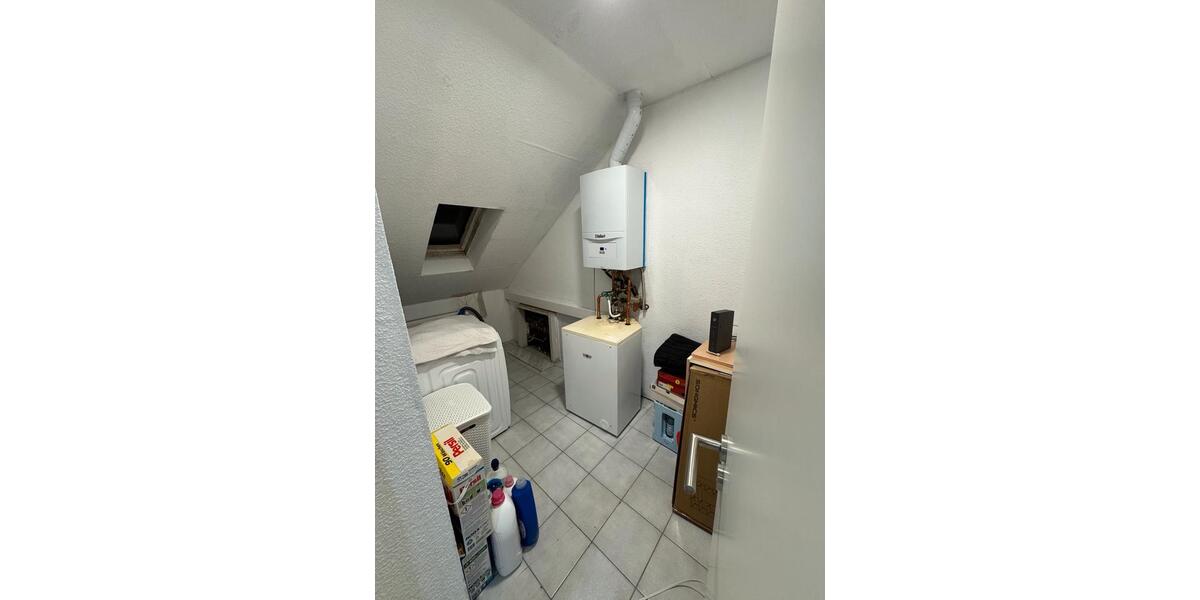Dachgeschoßwohnung Gelsenkirchen Gelsenkirchen-Mitte - 3 Zimmer, 110 m&sup2;, 695&euro; | Angebot:25764280