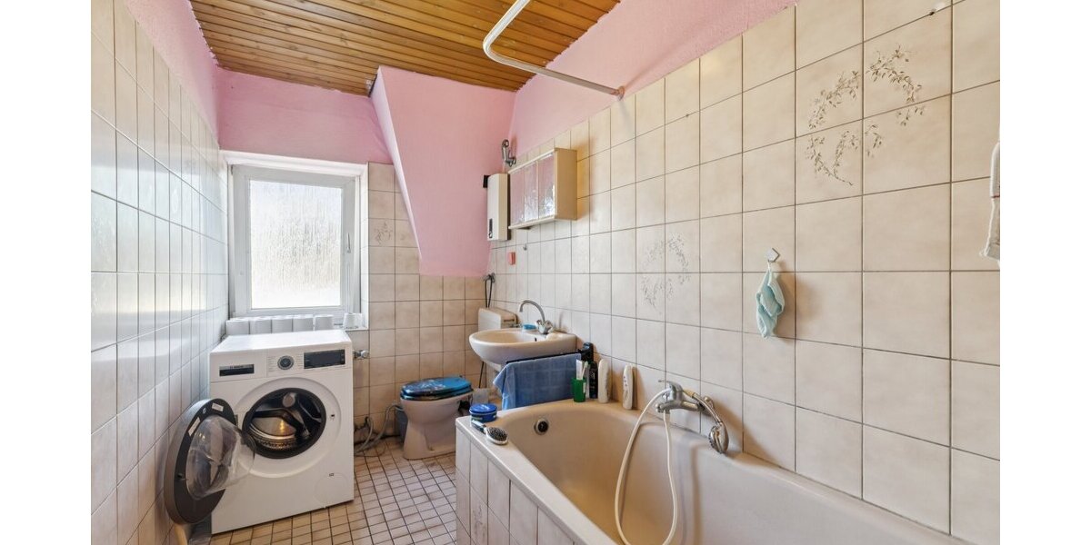 Altbau-Charme mit Geschichte - MFH mit 5 WE und 4 Garagen in Herne - Mehrfamilienhaus, Wohnhaus Herne Altenhöfen | Angebot:25232861