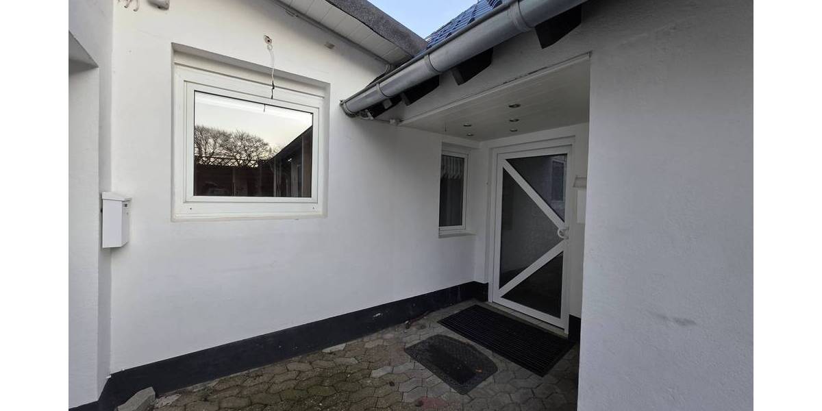 Doppelhaushälfte Velbert Kostenberg - 9 Zimmer, 259 m&sup2;, 650.000&euro; | Angebot:25680192