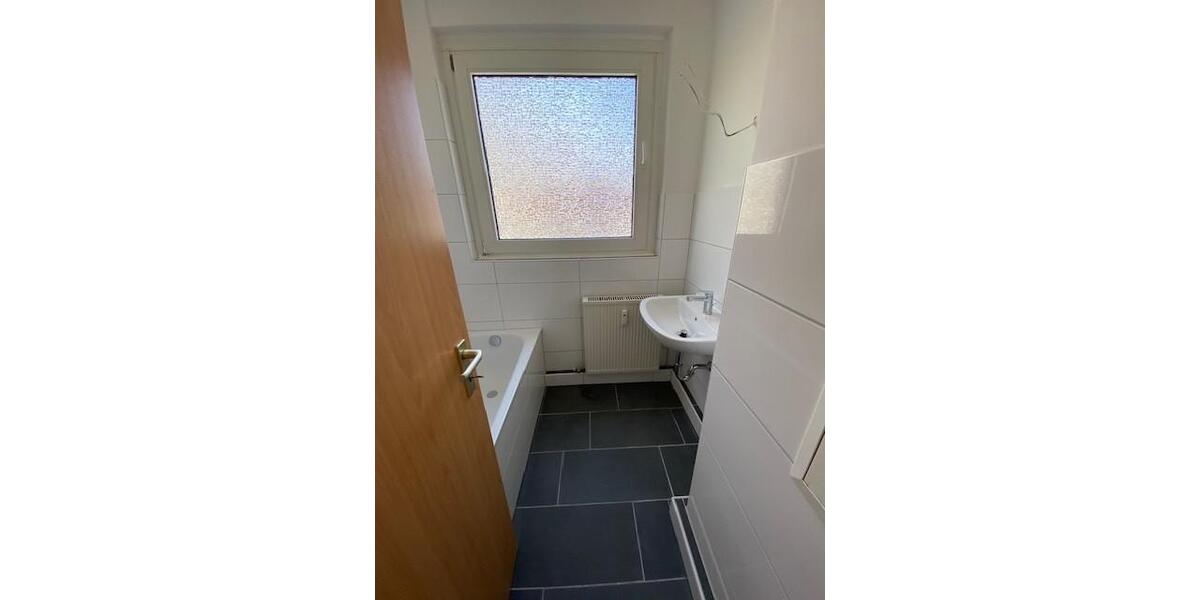 Etagenwohnung Duisburg Rheinhausen - 4 Zimmer, 77 m&sup2;, 599&euro; | Angebot:25868101