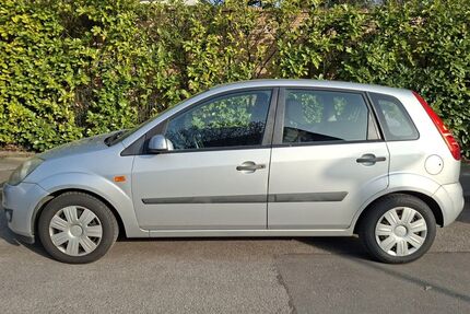 Ford Fiesta 205.000 km 1.250 &euro; Gladbeck 45964