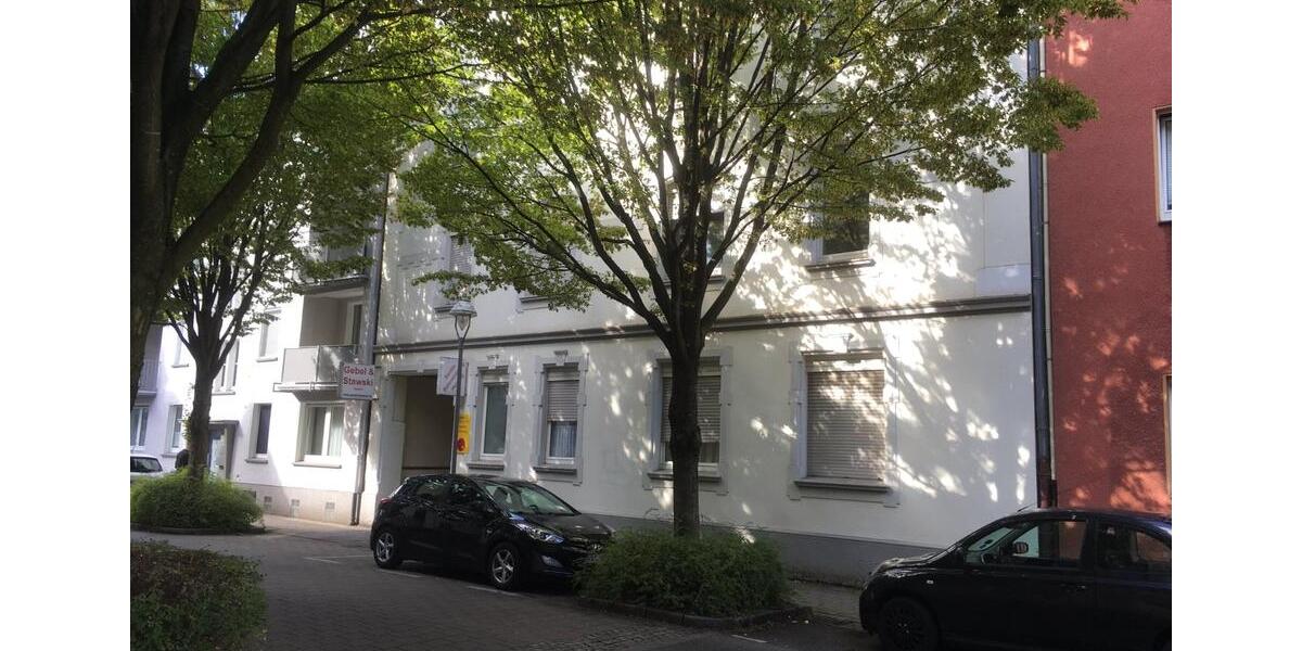 sanierte Dachgeschosswohnung-Besichtigung am 10.12.2025 16:30 Uhr 4 zimmer