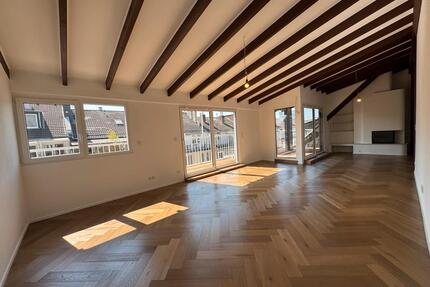 Modernes Penthouse in repräsentativem Altbau - bezugsfrei