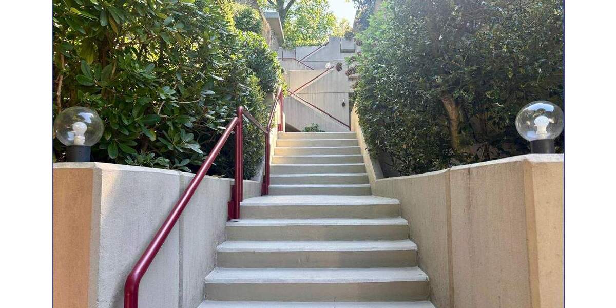 Repräsentative Terrassenwohnung in Mülheim-Holthausen mit Doppelgarage! 4 zimmer