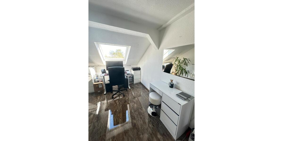 Dachgeschoßwohnung Bochum Werne - 3 Zimmer, 92 m&sup2;, 245.000&euro; | Angebot:26613101