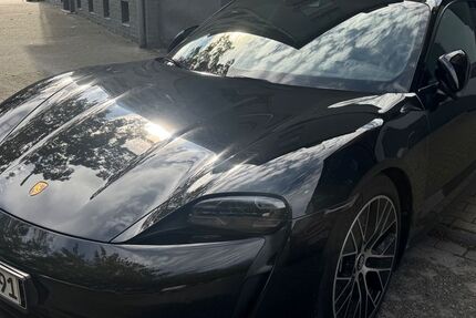 Porsche Taycan 237.000 km 40.750 &euro; Gelsenkirchen 45881