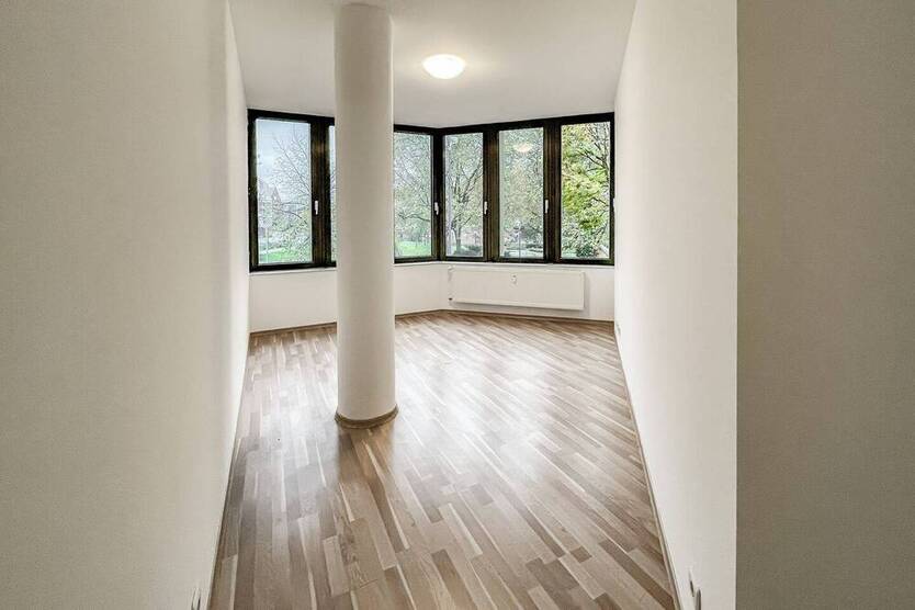 Exklusiv Wohnen in der City: 4,5 Zimmer mit Balkon - Aufzug - Tiefgarage