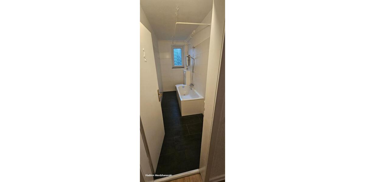 Grosse helle Erdgeschosswohnung in Südviertel 3 zimmer