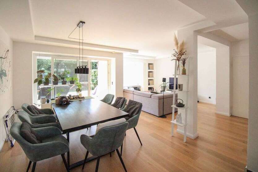 Haus zum Kaufen in Düsseldorf 660.000 € 130 m²