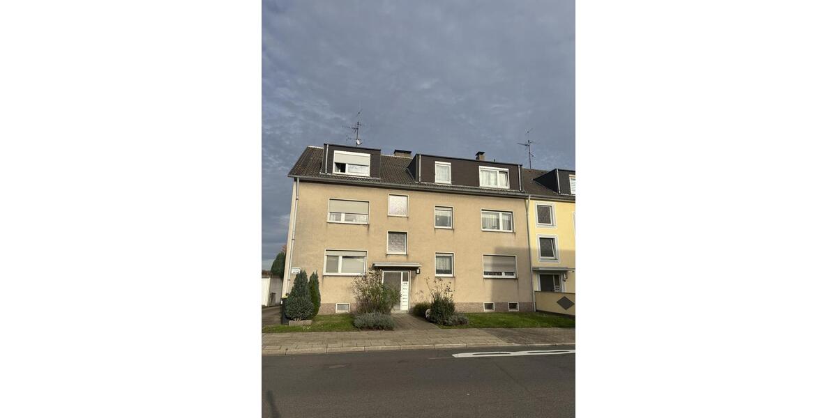 Dachgeschoßwohnung Essen Stadtbezirk IV - 3 Zimmer, 70 m&sup2;, 595&euro; | Angebot:25655185