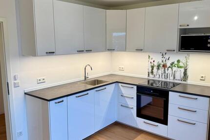 Erstbezug nach Komplettsanierung – moderne 3-Zimmer-Wohnung mit neuer Einbauküche in zentraler Lage 3 zimmer