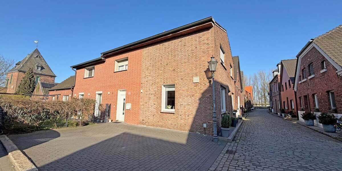 Einfamilienhaus Hünxe - 8 Zimmer, 246 m&sup2;, 485.000&euro; | Angebot:24869550