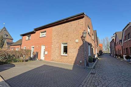 Haus Hünxe - 8 Zimmer, 246 m&sup2;, 485.000&euro; | Angebot:24869550