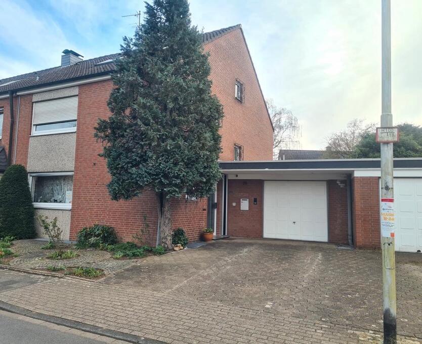 Reihenendhaus groß von privat
