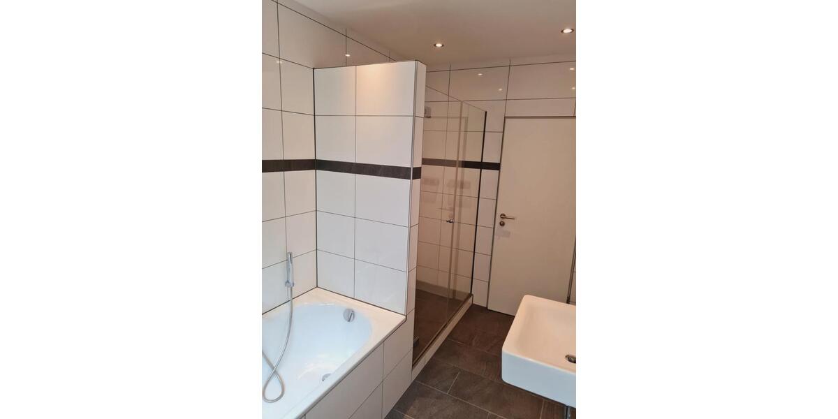 Dachgeschoßwohnung Dinslaken Lohberg - 2.5 Zimmer, 72 m&sup2;, 185.000&euro; | Angebot:27446989