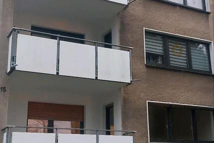 EG, 74 qm, überdachter Balkon 3 zimmer