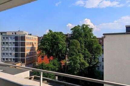 Apartment verfügbar im 4.OG +++ Aufzug + Balkon + SONNIG 1 zimmer