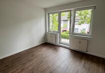 Erstbezug nach Sanierung - Helle 1 ZKB mit Stellplatz im Innenhof