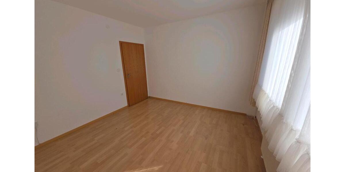 Erdgeschoßwohnung Essen Stadtbezirk III - 3 Zimmer, 80 m&sup2;, 220.000&euro; | Angebot:27492396