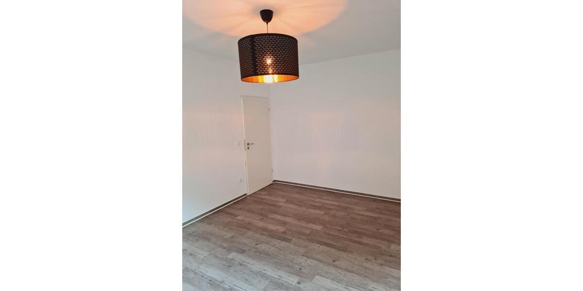 Dachgeschoßwohnung Dinslaken Lohberg - 2.5 Zimmer, 72 m&sup2;, 185.000&euro; | Angebot:27446989