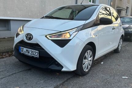 Toyota Aygo (X) 34.352 km 10.500 &euro; Gelsenkirchen 45889