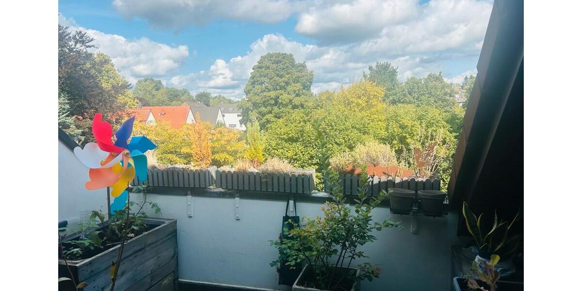 Dachgeschoßwohnung Essen Stadtbezirk V - 3.5 Zimmer, 81 m&sup2;, 807&euro; | Angebot:25805519