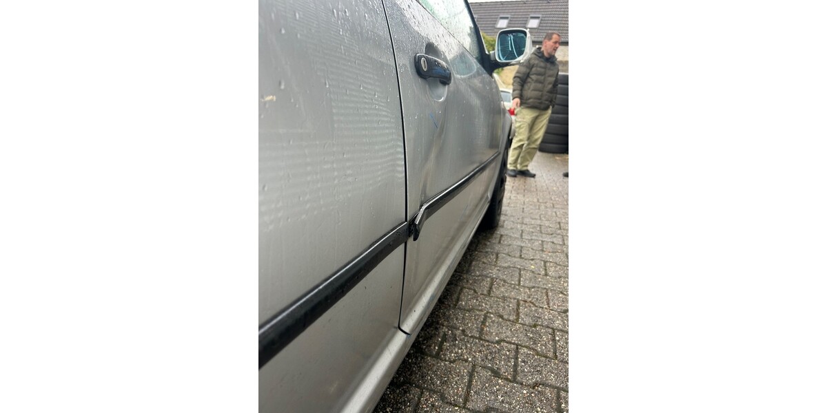 VW Golf 4 92.000 km 2.000 &euro; Wuppertal 42275