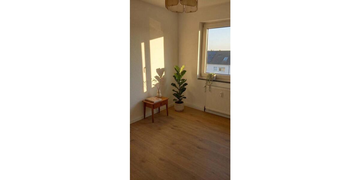 Etagenwohnung Gelsenkirchen Ückendorf - 4 Zimmer, 75 m&sup2;, 562&euro; | Angebot:25782970