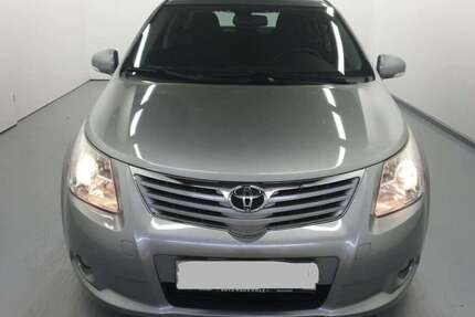 Toyota Avensis 142.300 km 6.500 € Duisburg 47226