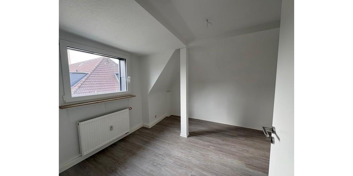 Dachgeschoßwohnung Essen Stadtbezirk V - 3 Zimmer, 62 m&sup2;, 558&euro; | Angebot:23324761