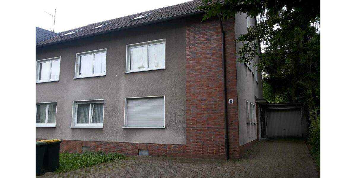 Gepflegtes 5 Familienhaus 11 zimmer