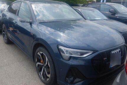 Audi e-tron 99.987 km 33.975 € Hagen 58091