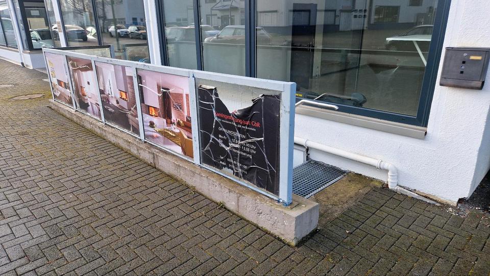 150m2 Büro Wellness Beauty Yoga Ausstellung Atelier Essen Kray UG zimmer