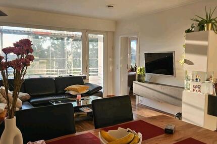 Lichtdurchflutete 2,5-Zimmer-Wohnung mit Balkon & Tiefgarage 2.5 zimmer