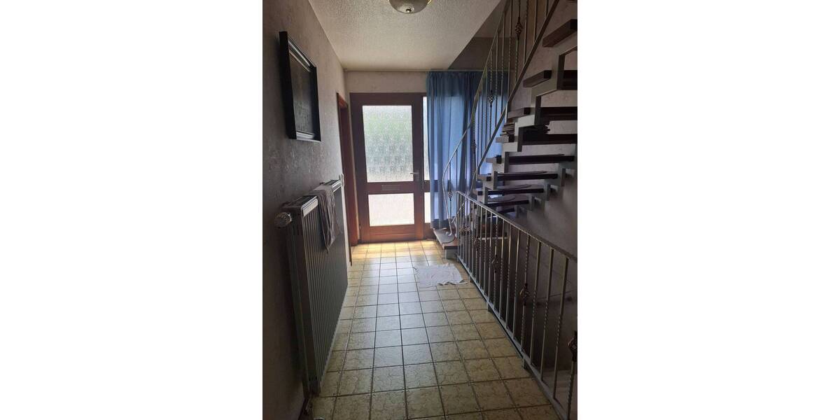 Freistehendes Ein-Zweifamilienhaus mit Garten, Sauna und Kellerbar in ruhiger Sackgasse in Moers-Kapellen zimmer