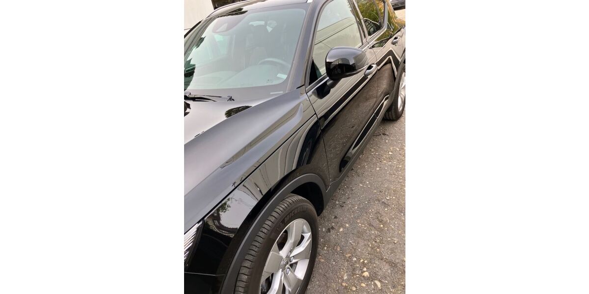 Volvo XC40 81.500 km 20.500 &euro; Duisburg 47139