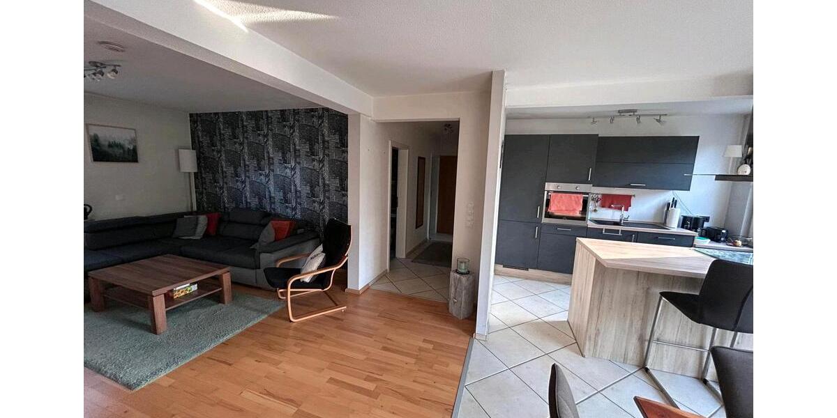 Erdgeschoss Wohnung ab 15. März zu vermieten 3 zimmer