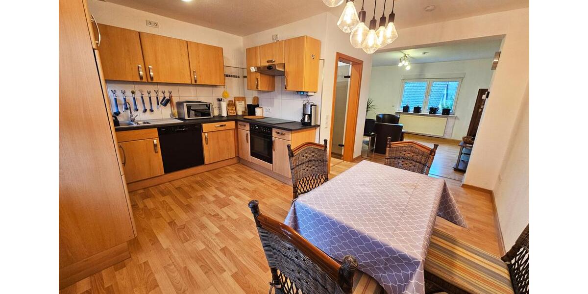 Moderne, voll möblierte 2,5-Zimmer-Wohnung mit Balkon und offenem Wohnkonzept 2.5 zimmer