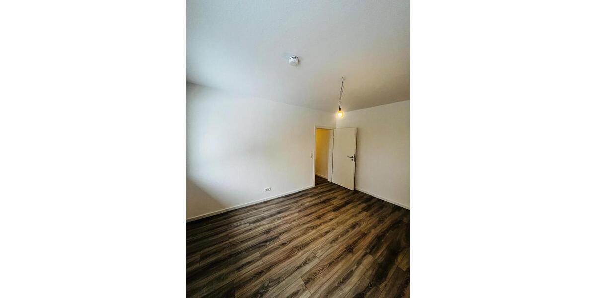 Tolle helle 2 Zimmer Wohnung mit BALKON 2 zimmer