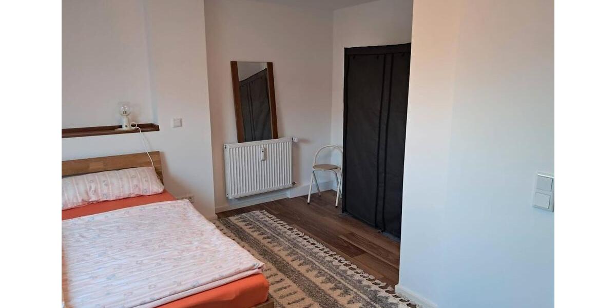 Dachgeschoßwohnung Duisburg Hamborn - 2 Zimmer, 82 m&sup2;, 650&euro; | Angebot:26562111