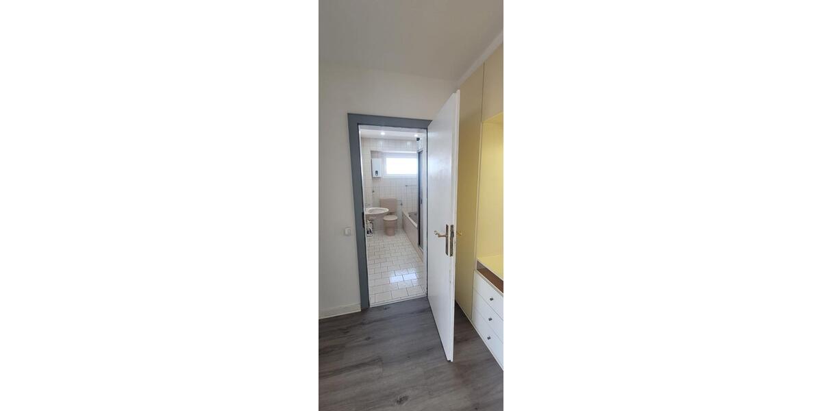 Etagenwohnung Ratingen Lintorf - 2 Zimmer, 66 m&sup2;, 200.000&euro; | Angebot:25653947