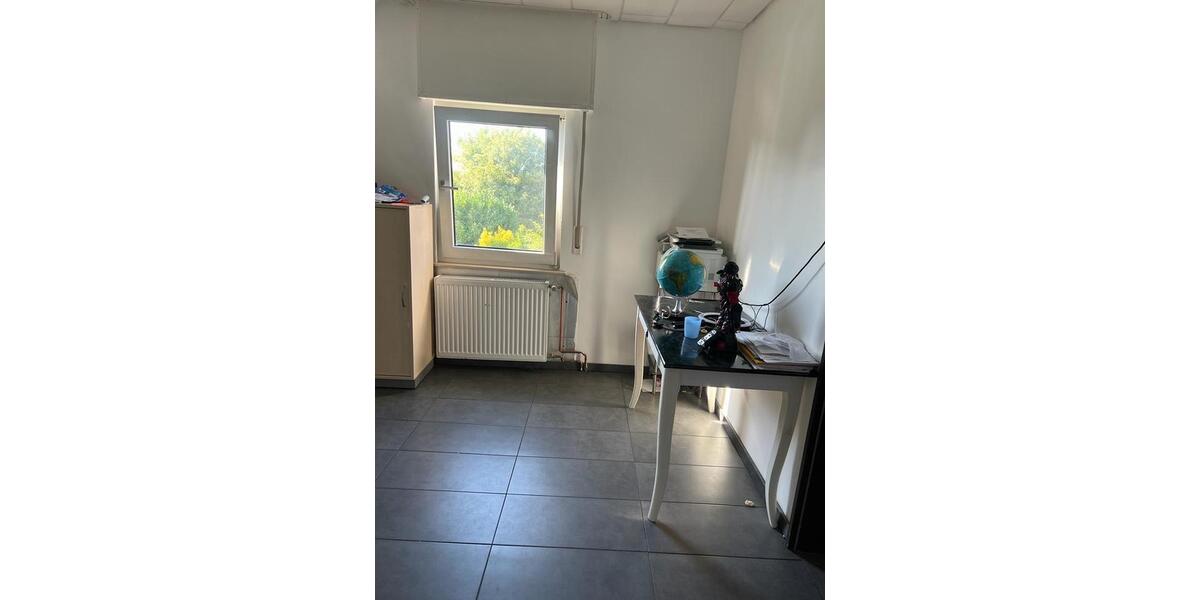 Erdgeschoßwohnung Duisburg Huckingen - 4 Zimmer, 95 m&sup2;, 1.200&euro; | Angebot:25235977