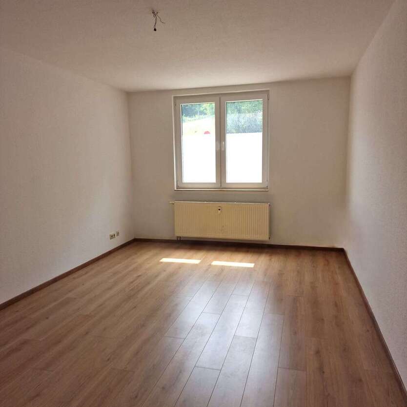 Wohnung zum Mieten in Wuppertal 300 € 33.03 m²