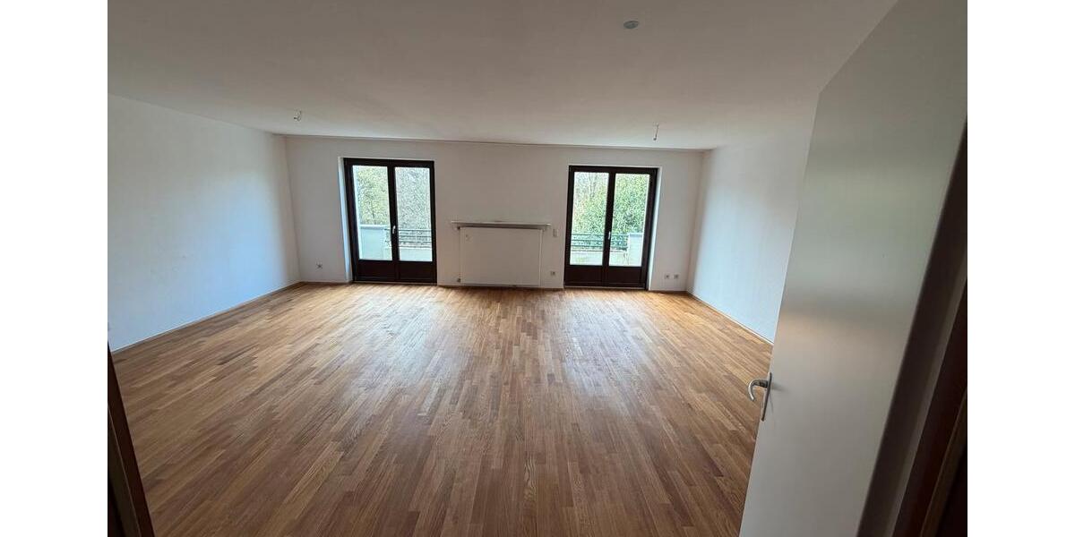 Erdgeschoßwohnung Essen Stadtbezirk IX - 1 Zimmer, 67 m&sup2;, 900&euro; | Angebot:26415544