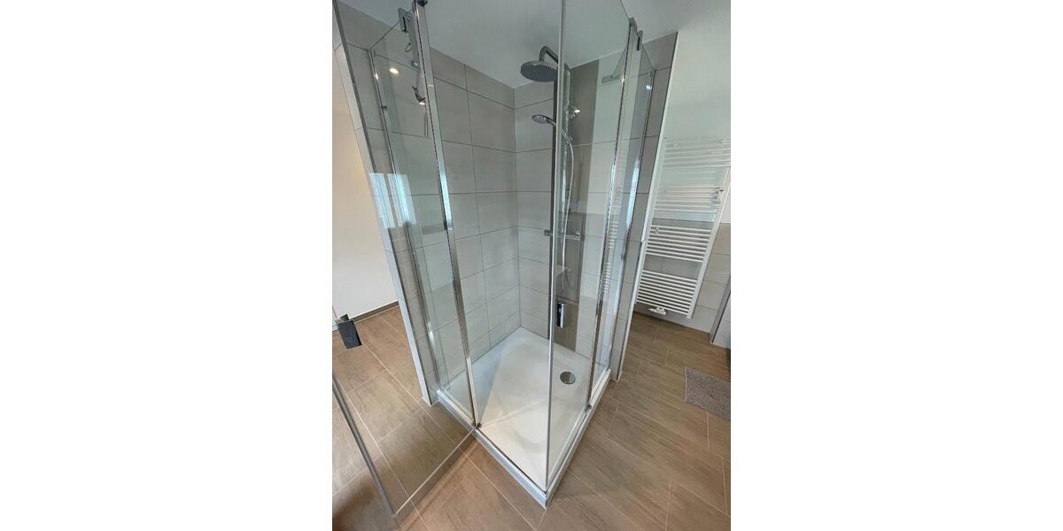 Dachgeschoßwohnung Duisburg Hamborn - 2 Zimmer, 82 m&sup2;, 650&euro; | Angebot:26562111