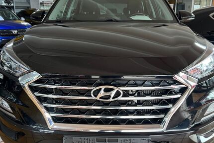 Hyundai TUCSON 100.000 km 15.990 &euro; Oberhausen 46145